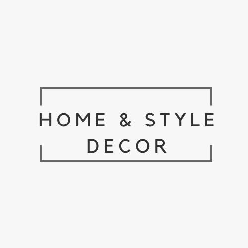 Ren Story, artist from the UK