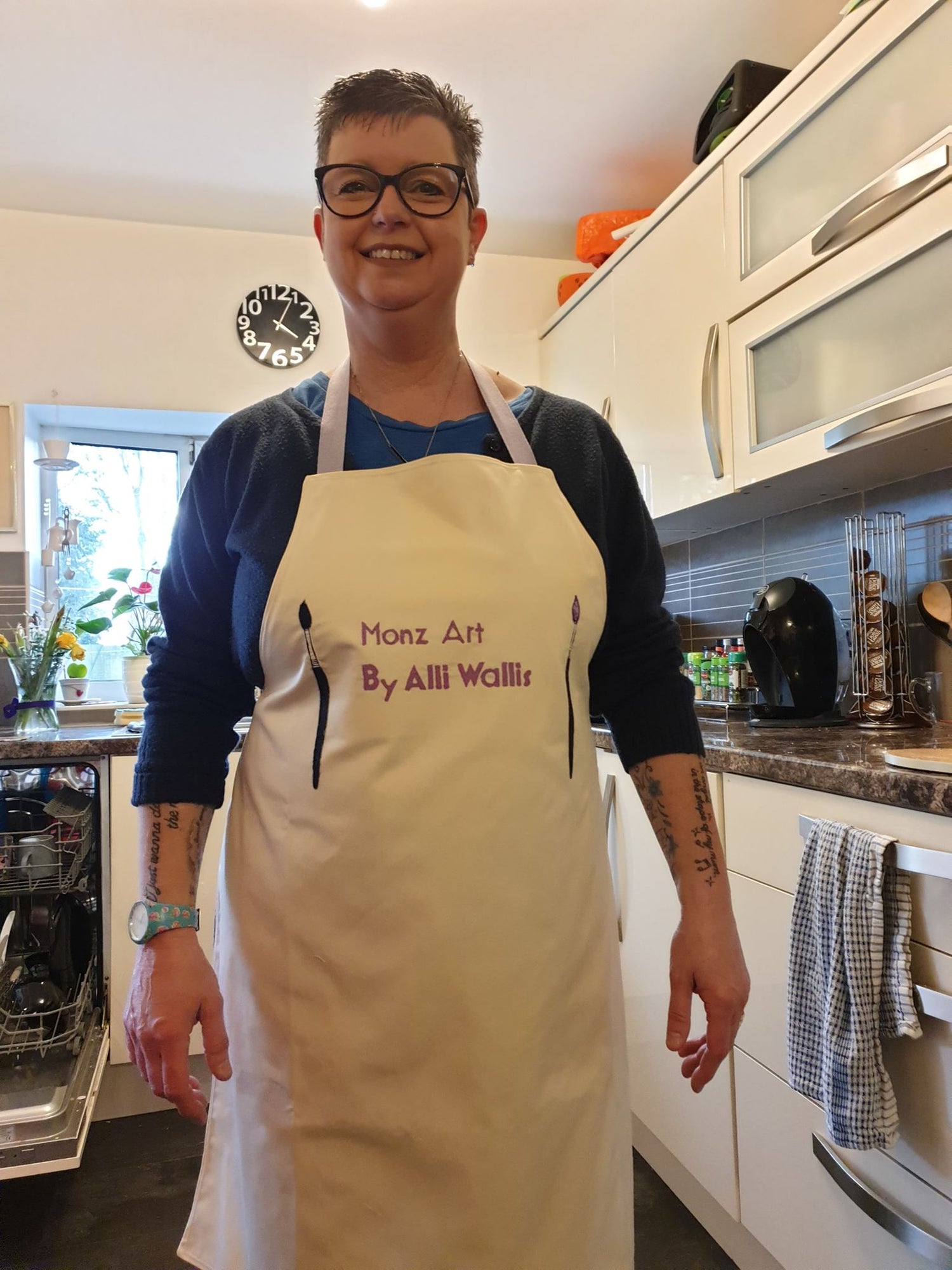 Alli Wallis, artist from the UK