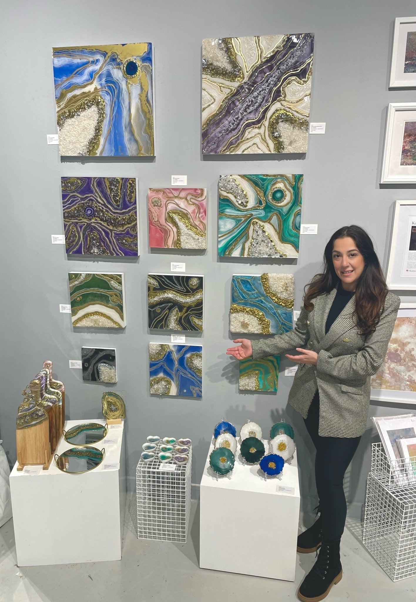 Havva, Resin Artist - @omgeodeartz