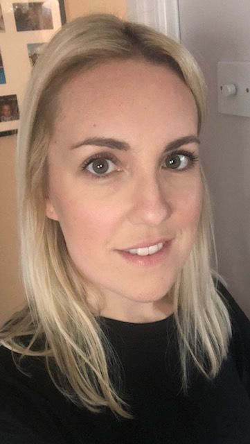 Lara Patterson, Resin Artist - @larajayne_design