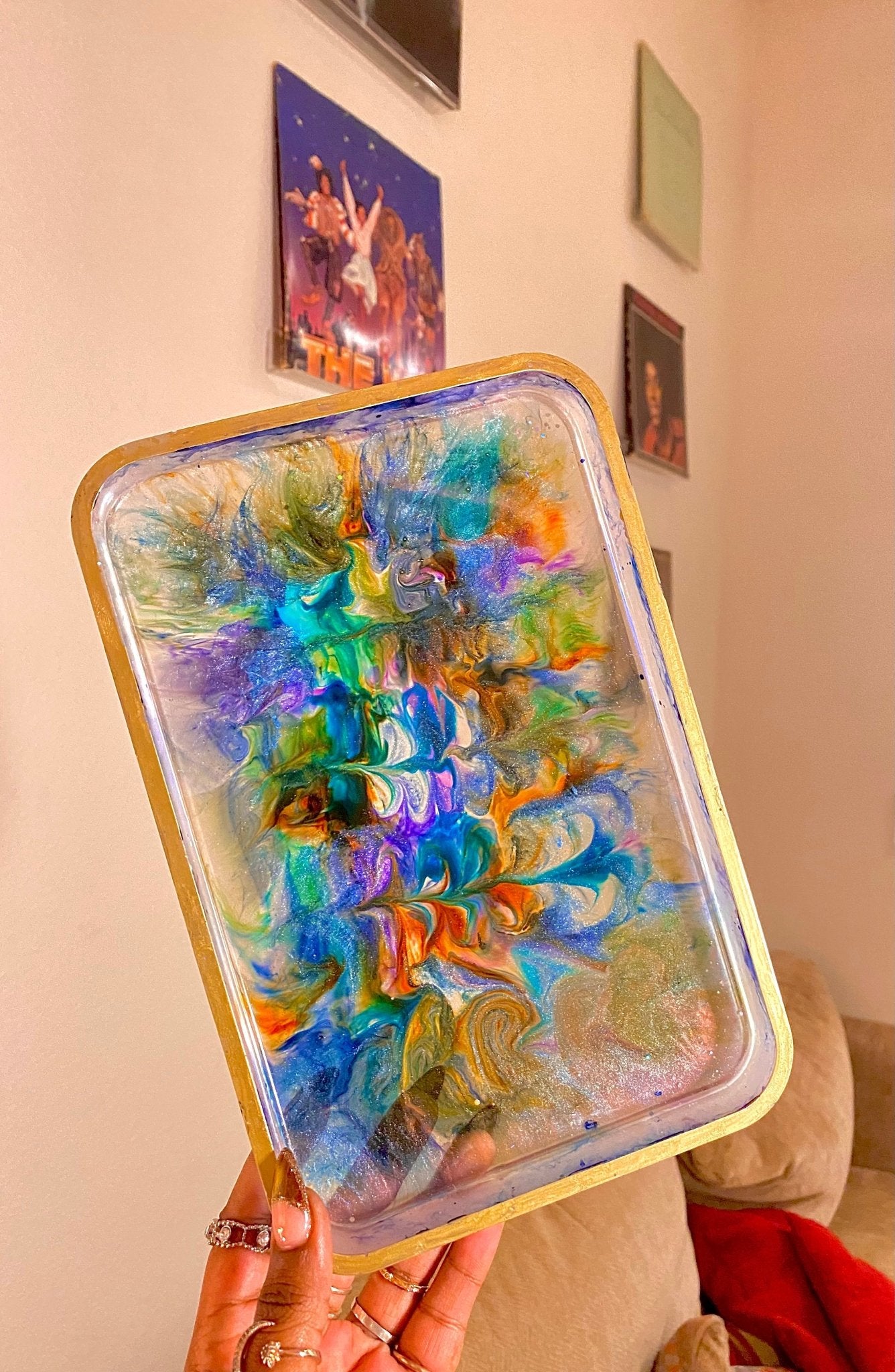 Sarrah Amealia Resin Artist @RichAuntyResin