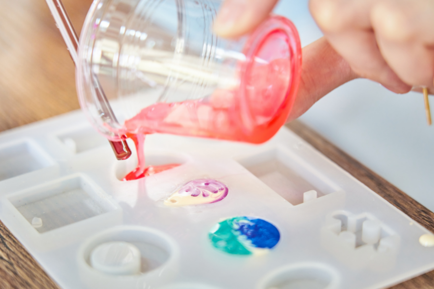 What Mold Do I need For Casting Epoxy Resin?